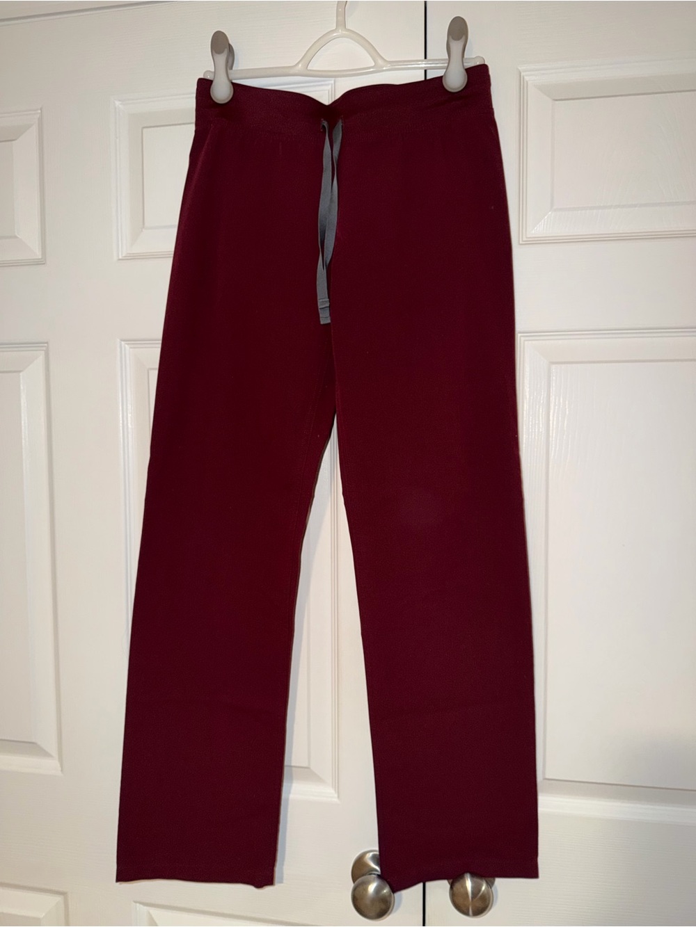 Figs Women's Burgundy Livingston scrub pants
